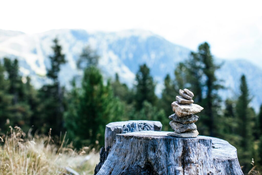 Read more about the article Yoga gegen Stress: 5 einfache Übungen für mehr innere Ruhe im Alltag